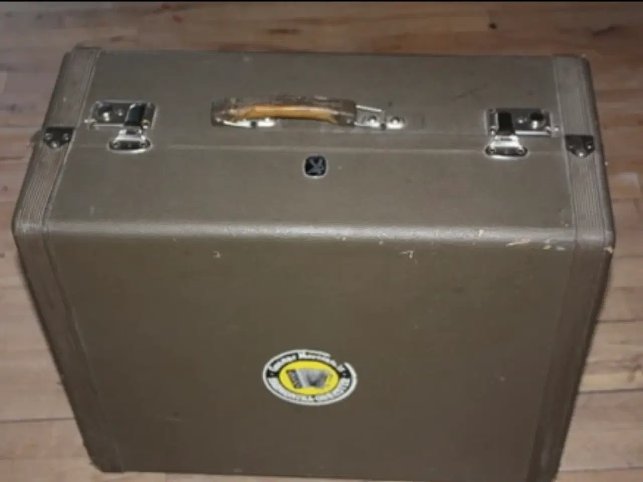 Billede 4 - Unik Hohner kvalitetsharmonika der kun fås brugt