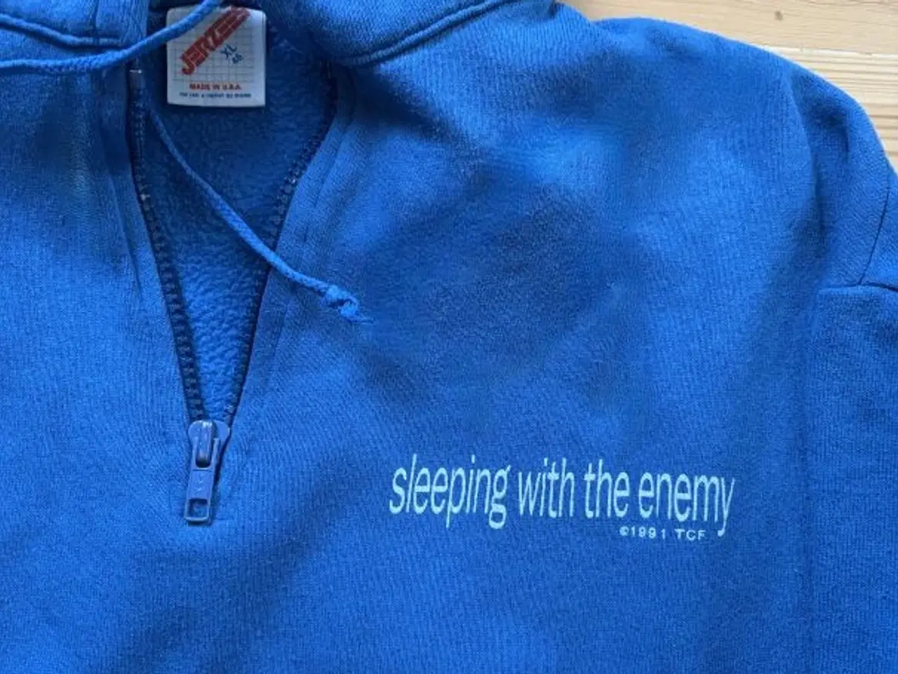 Billede 3 - Sweatshirt - merchandise: Sleeping with the Enemy