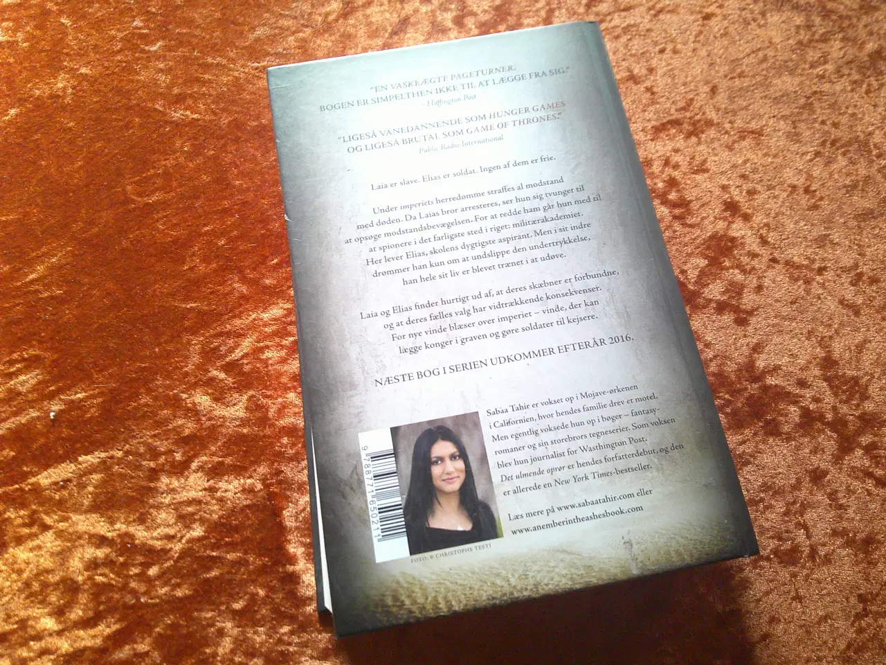 Billede 2 - Det ulmende oprør, Sabaa Tahir,