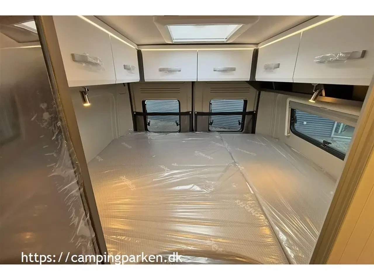 Billede 10 - 2024 - Dethleffs Globetrail CVD 600DR Advantage   Smart Dethleffs camper van under 6 meter med dobbeltseng og automatgear