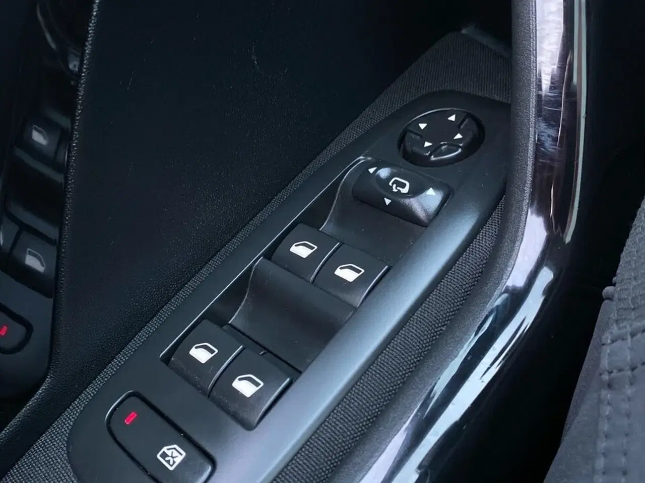 Billede 18 - Peugeot 208 1,6 BlueHDi Desire Sky 100HK 5d