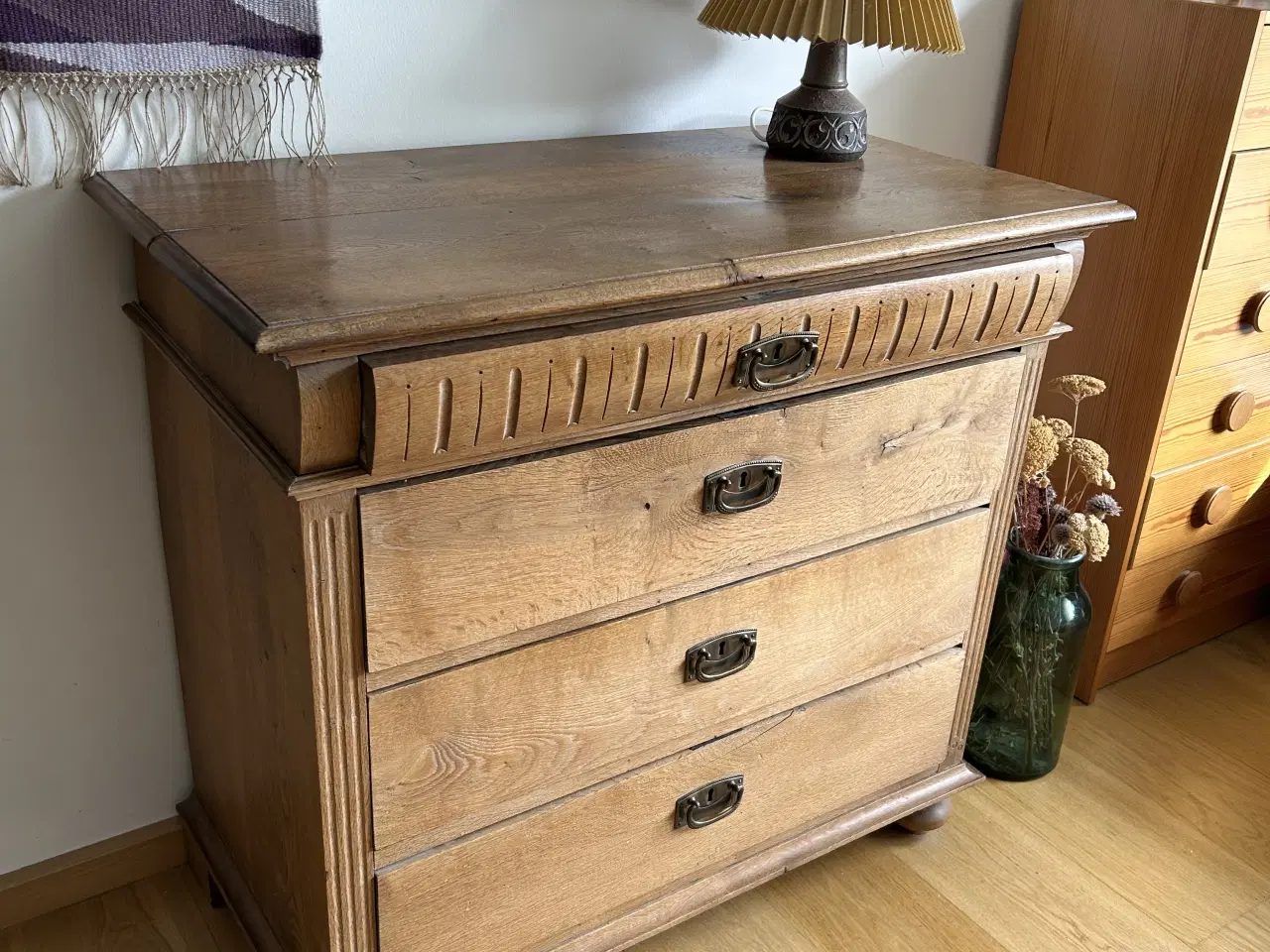 Billede 1 - Kommode i egetræ