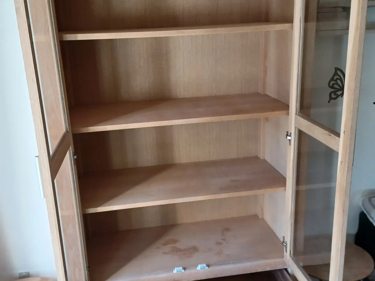 Billede 3 - Flot massivt vitrine skab 