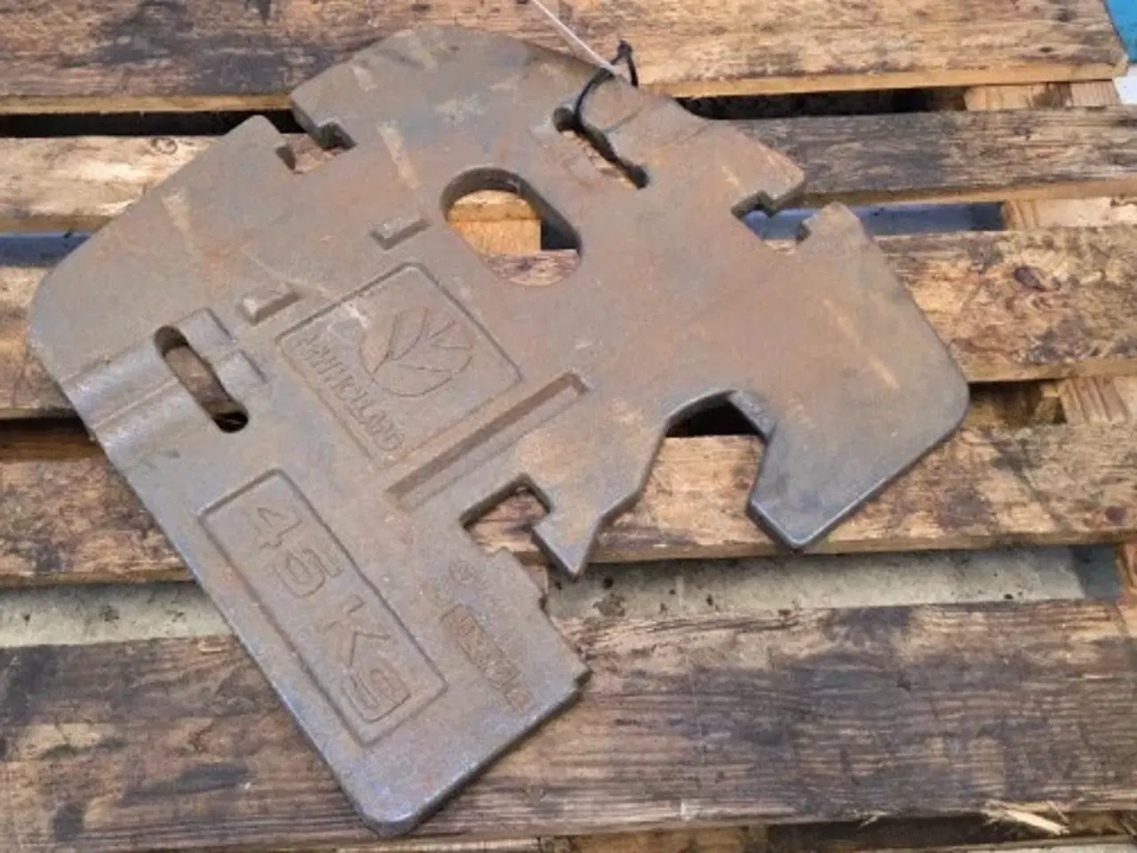 Billede 2 - New Holland Traktor Frontvægt 45 Kg