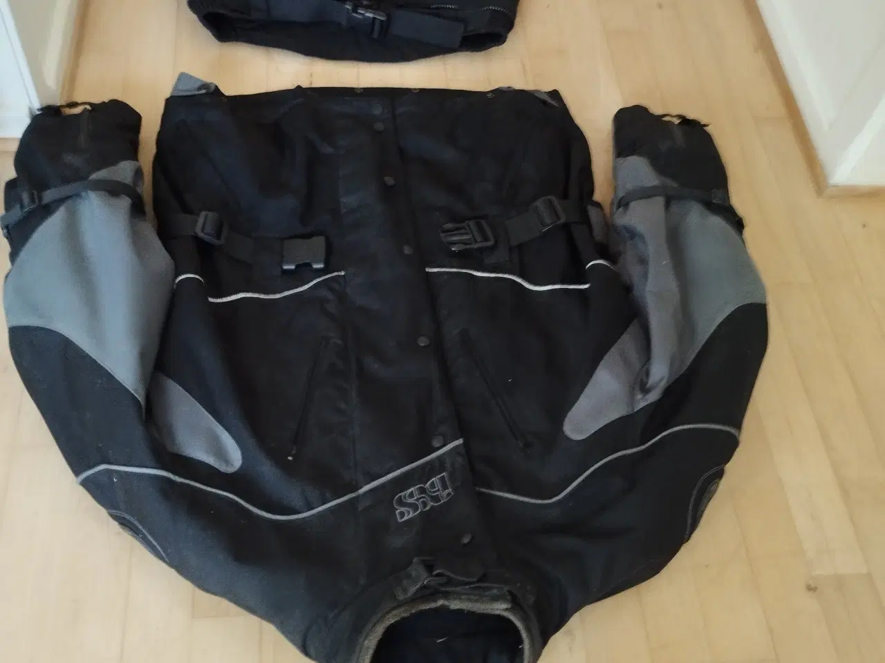 Billede 2 - M.C. beklædning i pæn stand.