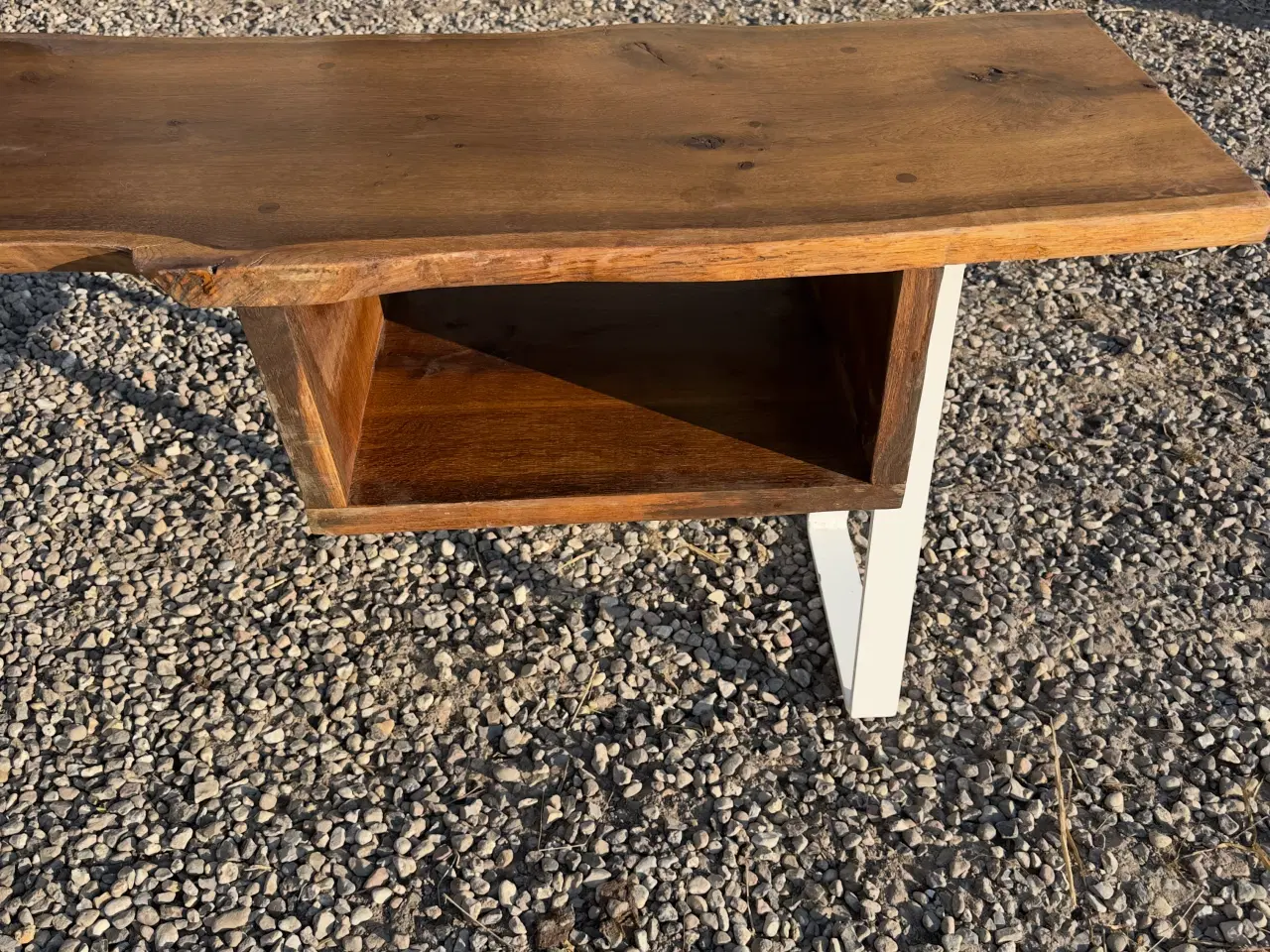 Billede 2 - Egetræs TV bord