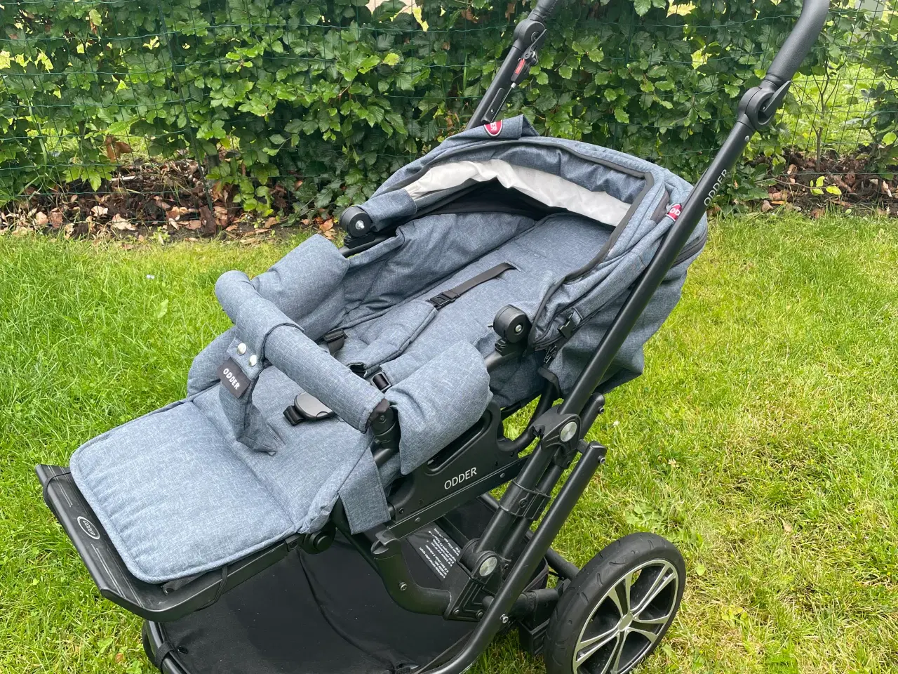 Billede 3 - Flot Odder klapvogn med sele og regnslag