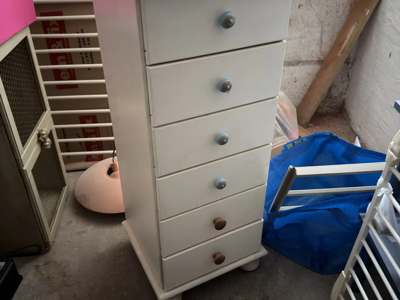 Billede 1 - Hvid kommode