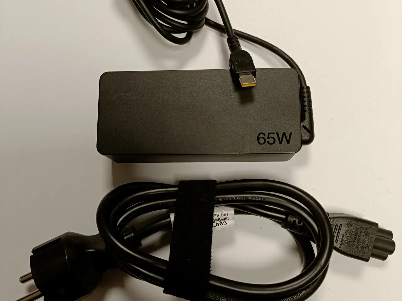 Billede 2 - Lenovo 65W USB-C strøm Adapter som ny.