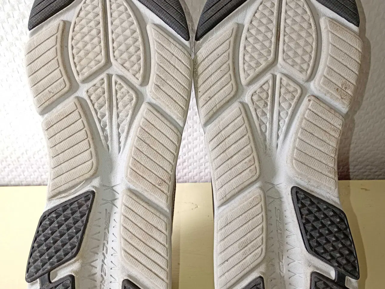 Billede 2 - SKETCHERS st 43