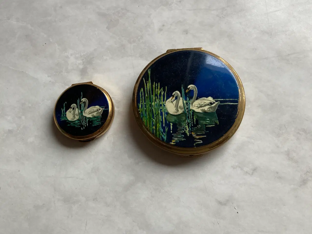 Billede 1 - Antik Makeup spejl og pillebeholder