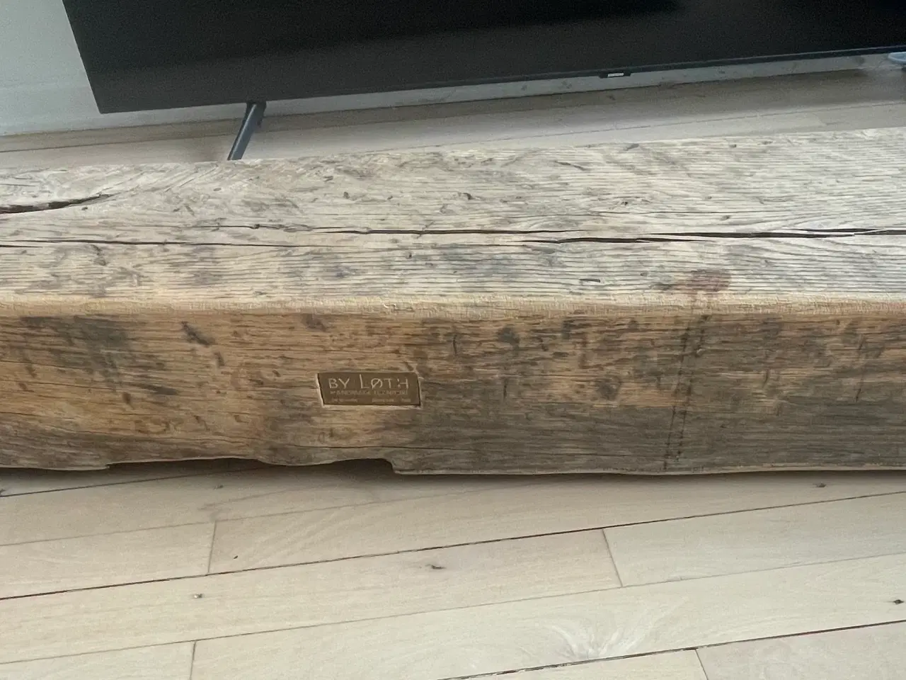 Billede 1 - By Løth tv bord, over 100 år gammelt træ