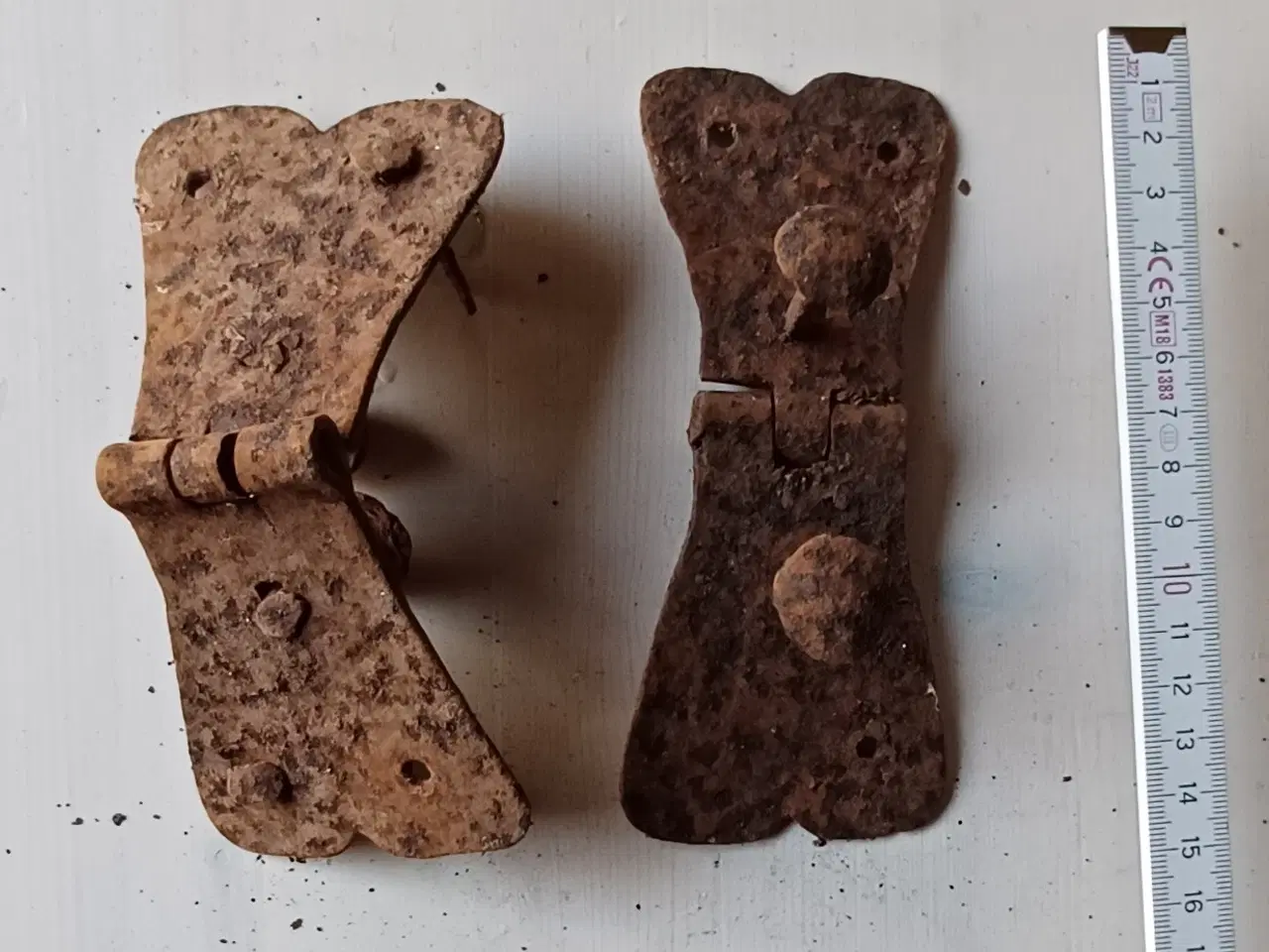 Billede 5 - Antikke hængsler.