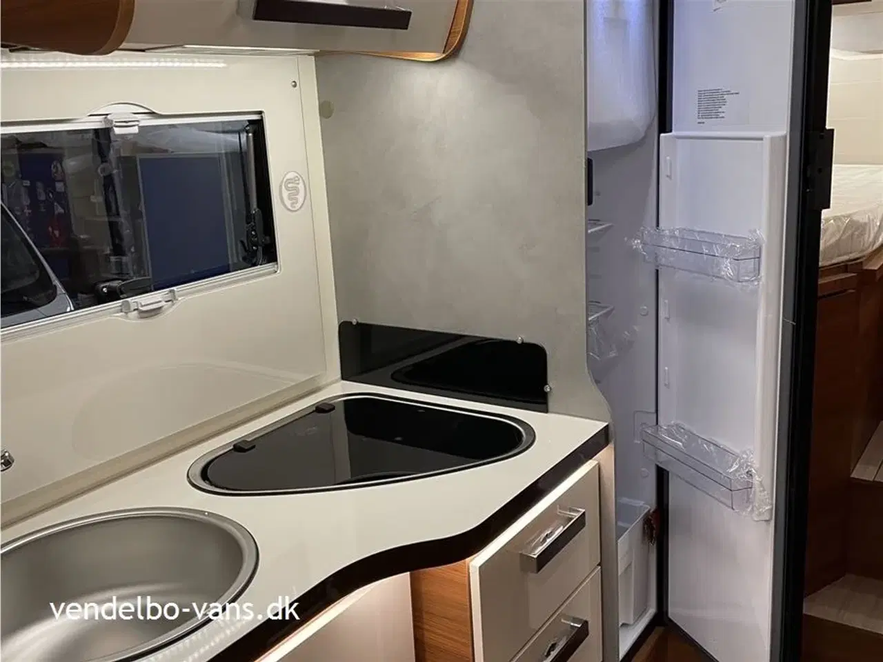 Billede 20 - 2024 - Elnagh Baron 565 Enkeltsenge over garagen og el-hæve/sænkeseng over siddegruppen - 5 S. selepladser