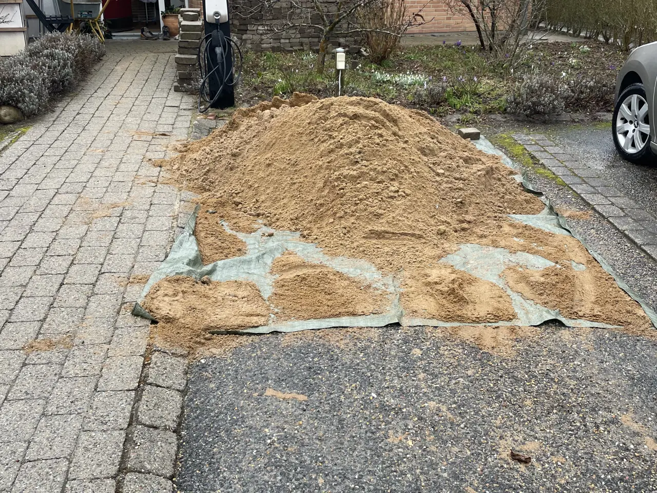 Billede 2 - Afretningssand mindst 3m3. Først til mølle!