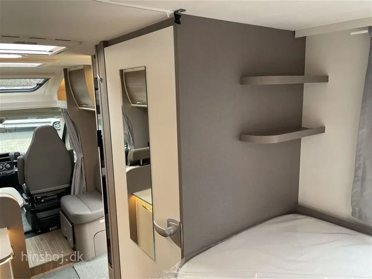 Billede 20 - 2025 - Etrusco T 7400 SB Aut Etrusco By Hymer – Italiensk Kvalitet og Komfort fra Hinshøj Caravan