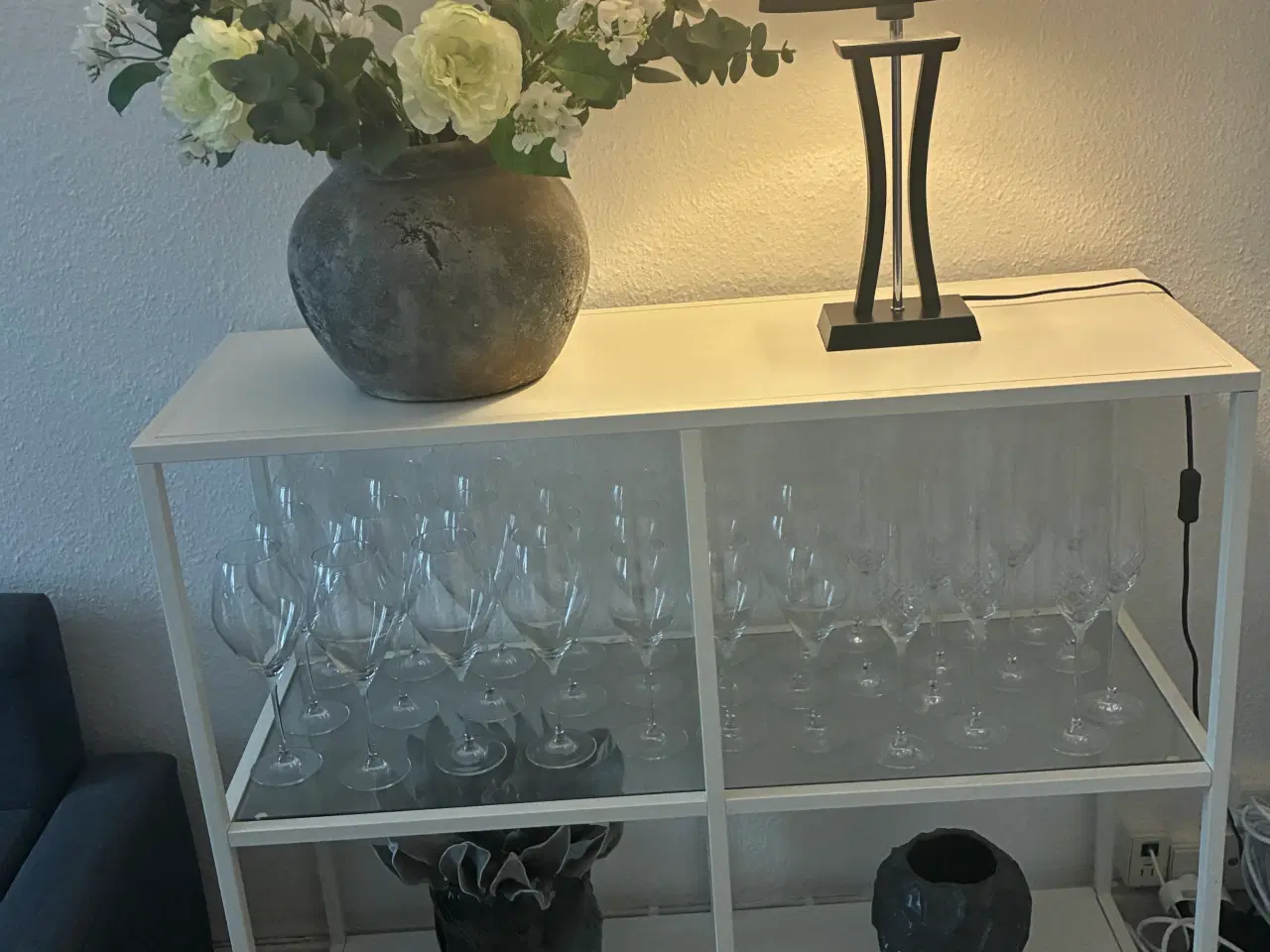 Billede 3 - Reol i hvid farve