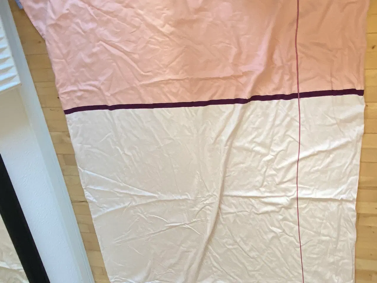 Billede 5 - To stk sengetøj 140x200 