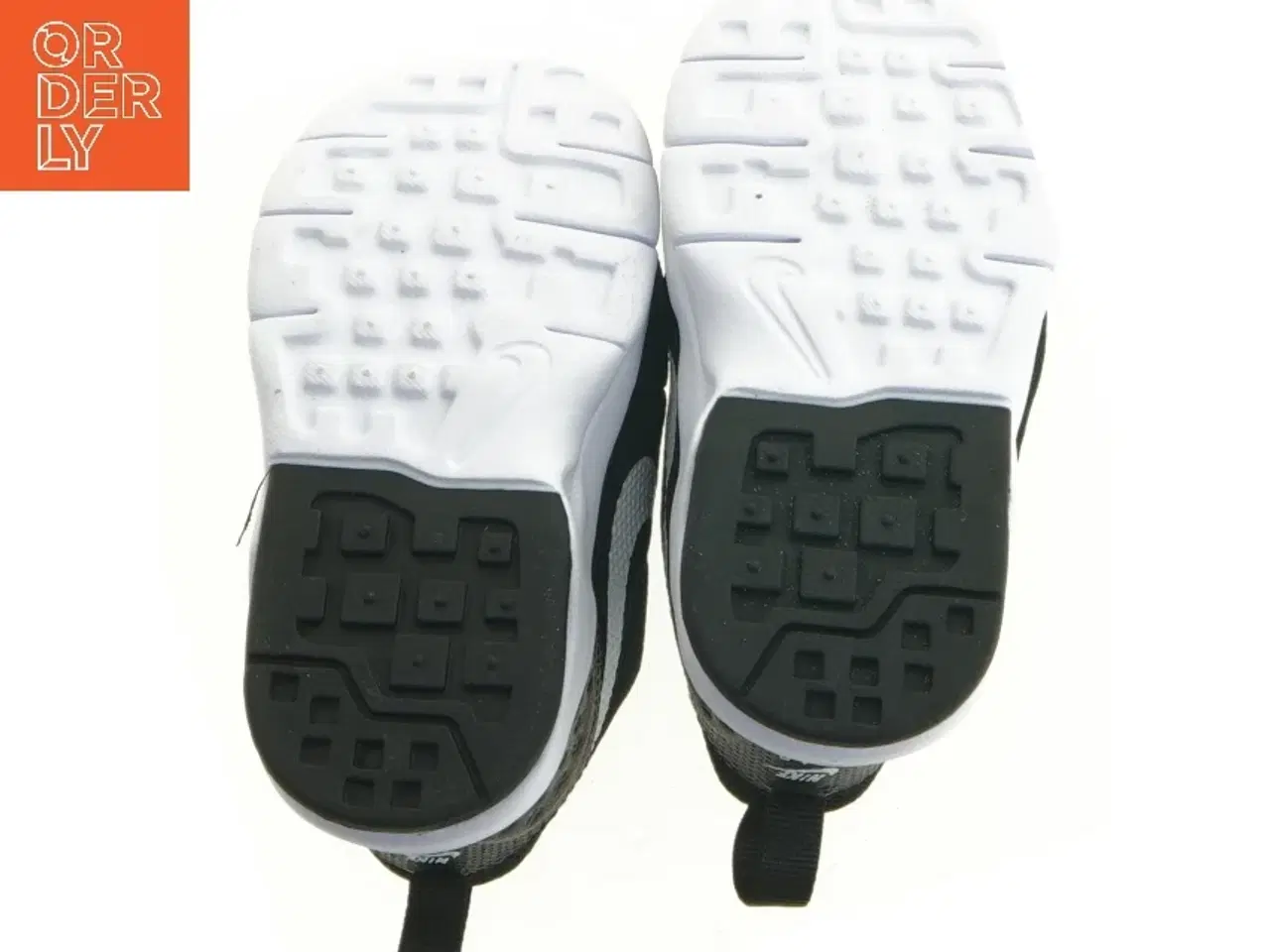 Billede 9 - Sorte løbesko fra Nike (str. 22)