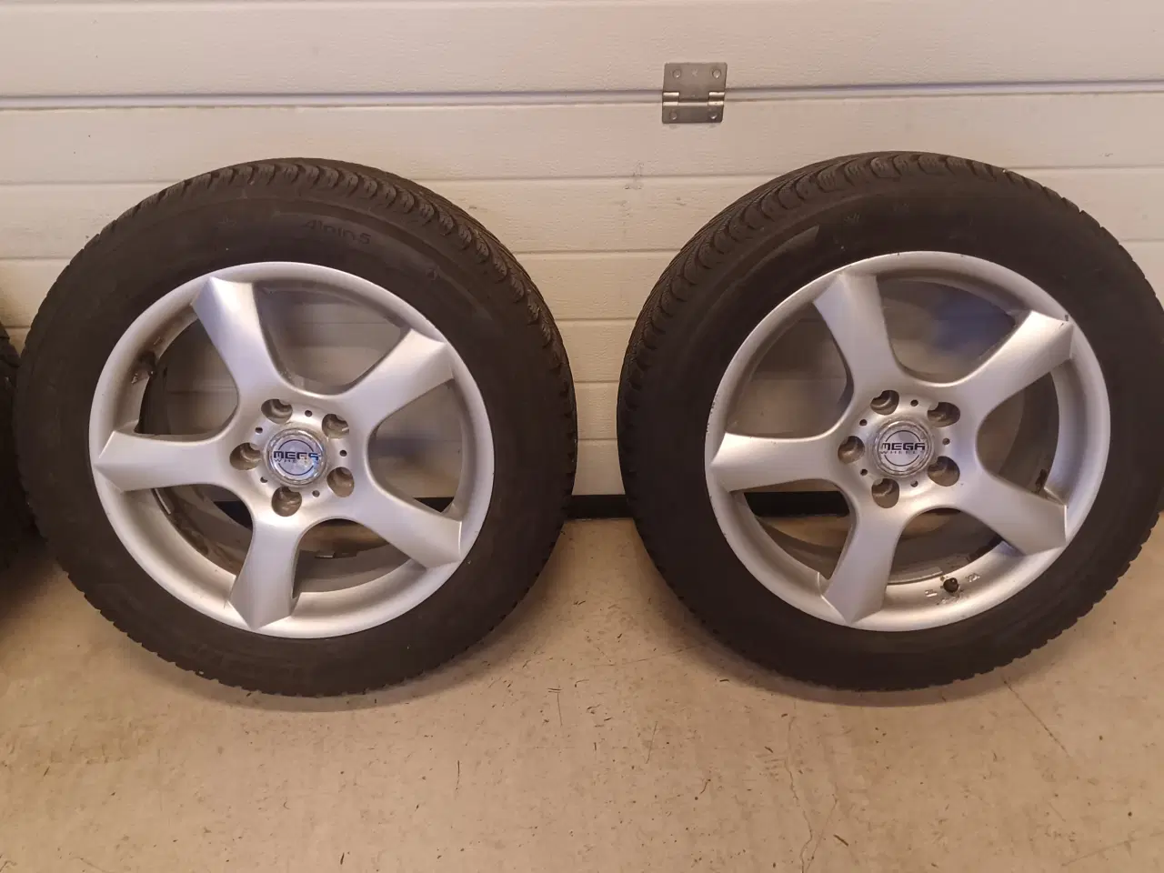 Billede 4 - VW, Skoda alufælge med vinterdæk.