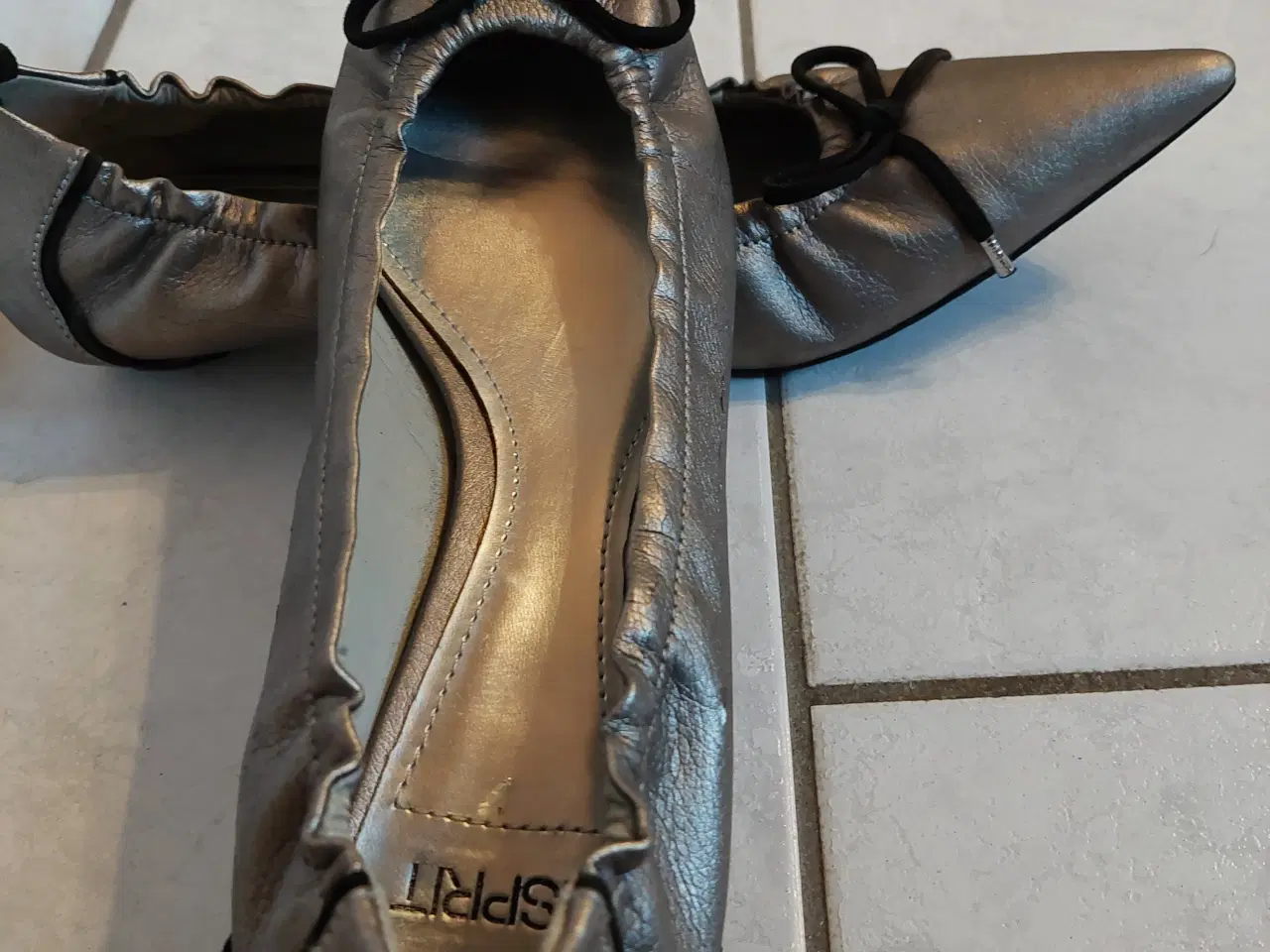 Billede 1 - Pæn ballerina Esprit sko str 39 