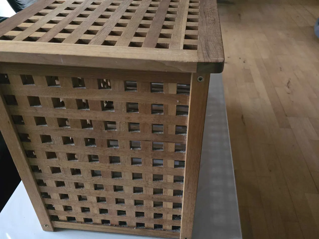 Billede 3 - Vasketøjkurv i valnøddetræ 