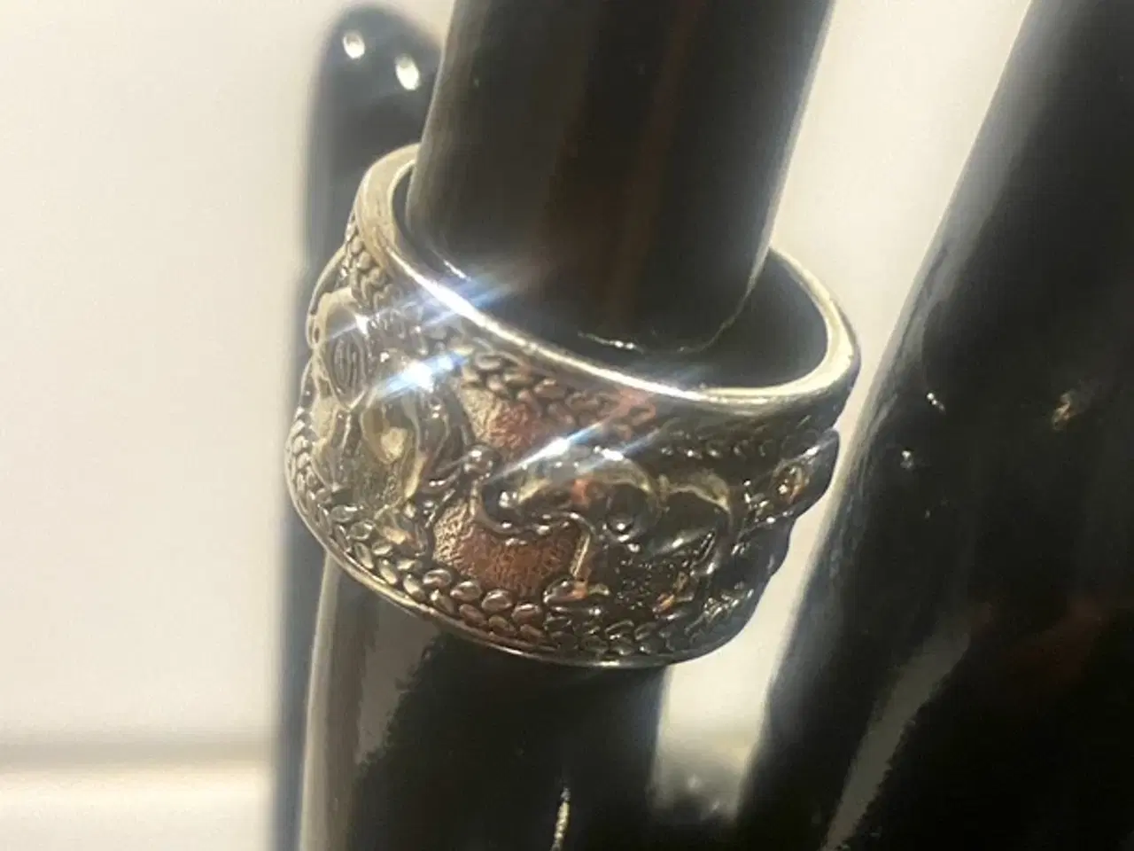 Billede 1 - * Sterlingsølv; Sødeste fingerring - med elefanter