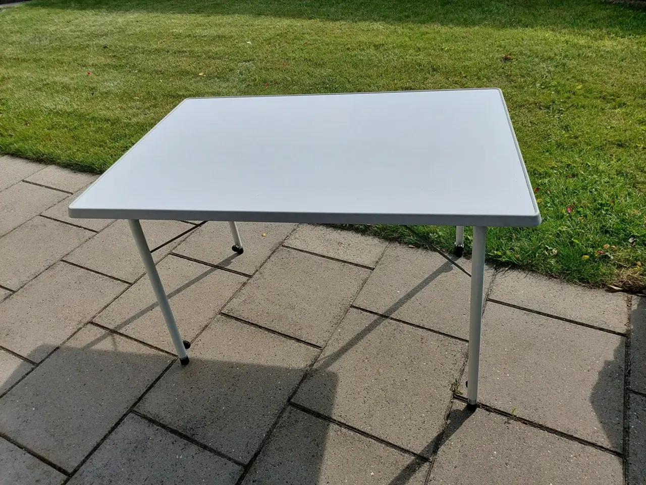 Billede 1 - Campingbord
