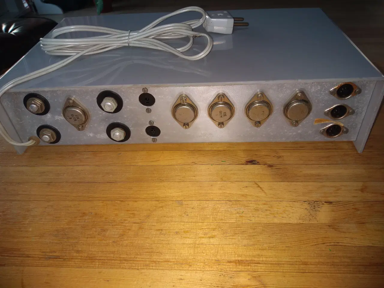 Billede 2 - Forstærker Stereo 2 x 10W
