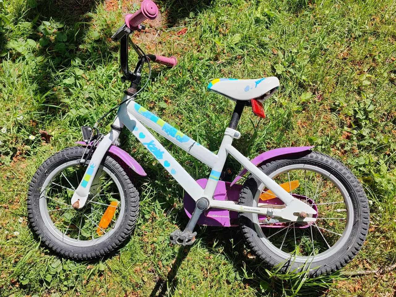 Billede 4 - Pige cykler