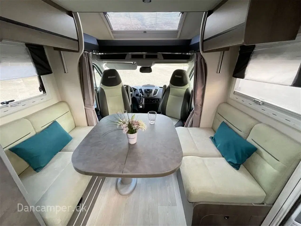 Billede 34 - 2019 - Chausson Titanium 767    Enkeltsenge, lounge-indretning, 170Hk Ford, AUT - Lihium Super B bodelsbatteri, Solceller, Michelin helårsdæk.