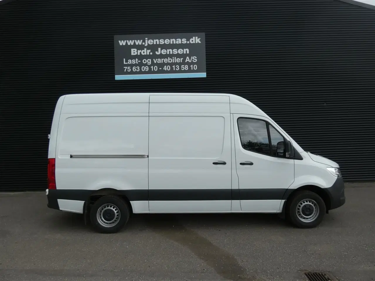 Billede 2 - Mercedes-Benz Sprinter 317 2,0 CDI A2 H2 RWD 9G-Tronic 170HK Van Aut.