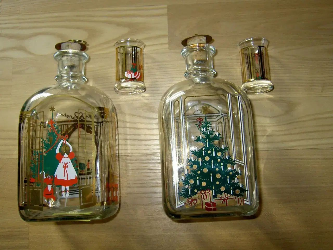 Billede 3 - Karaffeler med " julekalender" og glas