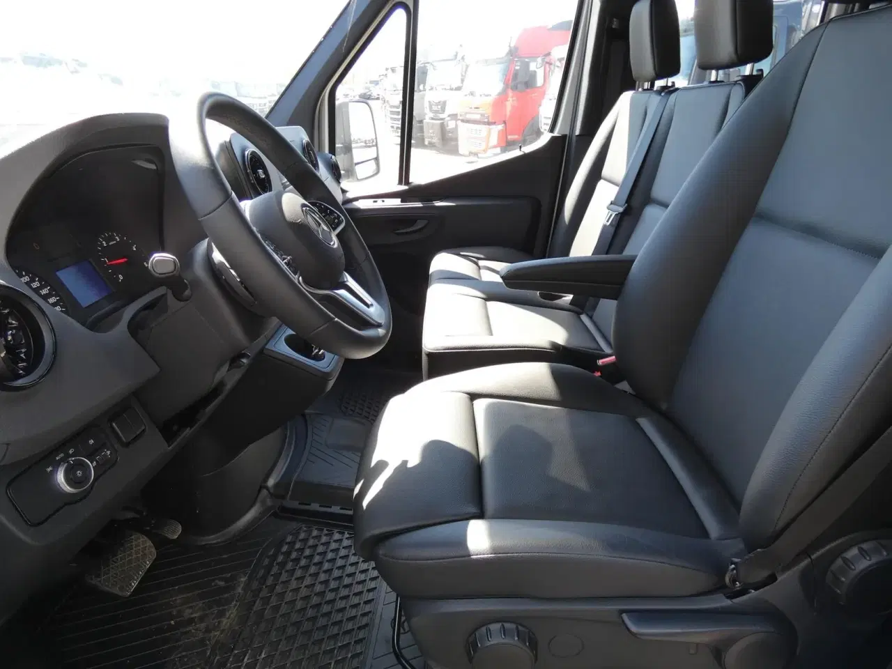 Billede 10 - Mercedes-Benz Sprinter 317 2,0 CDI A3 RWD 9G-Tronic 170HK DobKab Aut.
