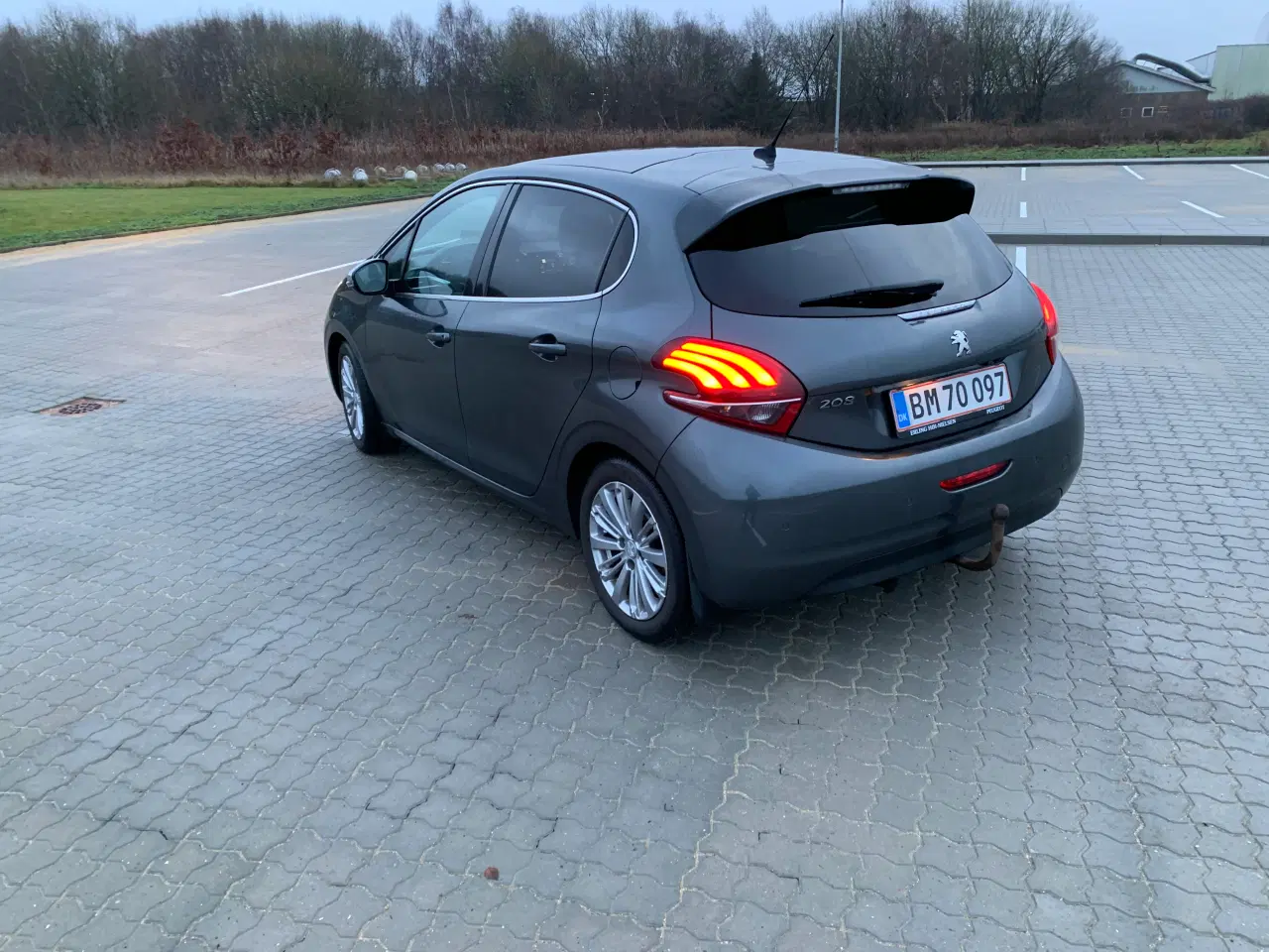 Billede 2 - Økonomisk Peugeot 208 Desire sky