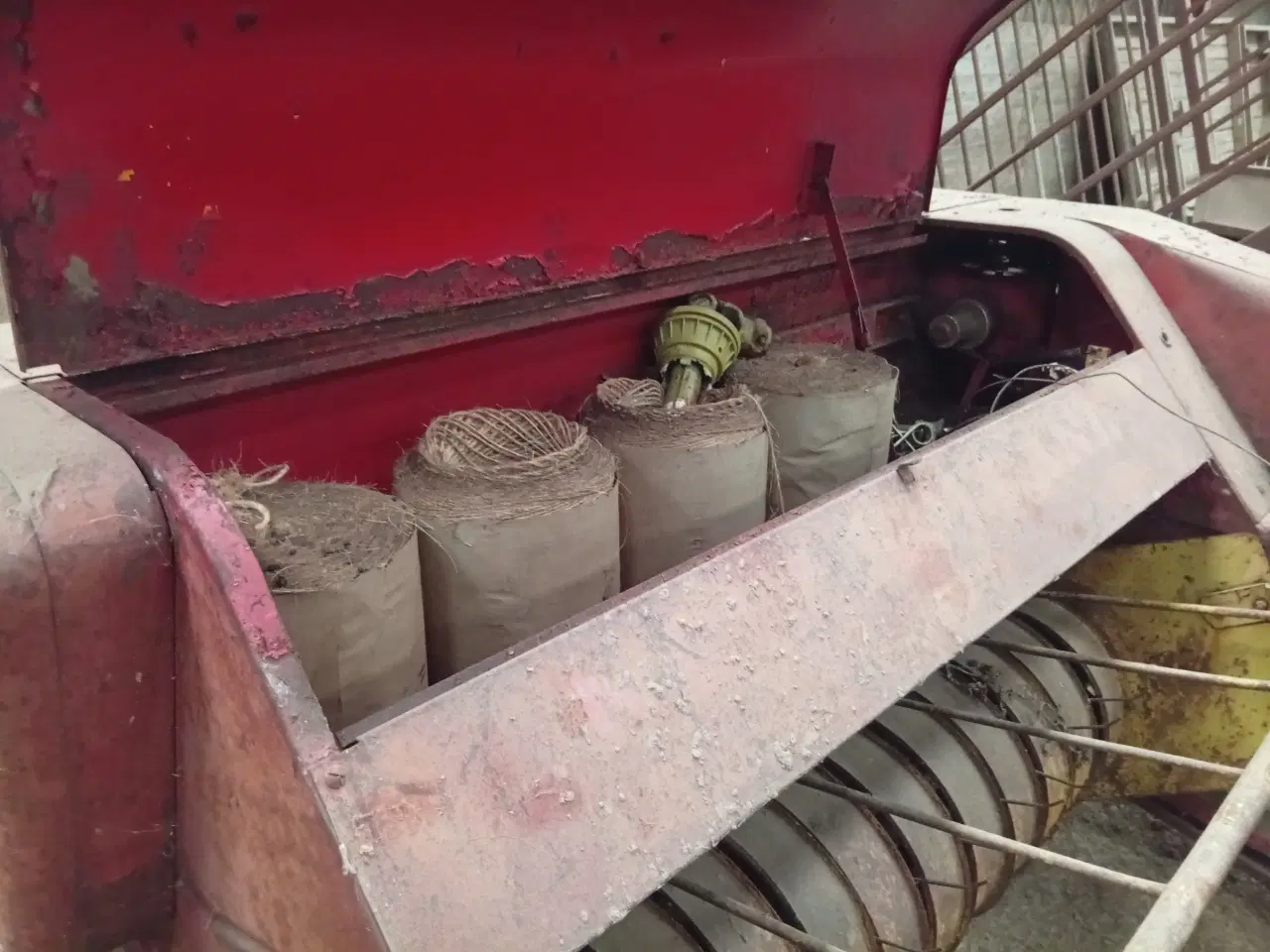 Billede 2 - New Holland S68 halmpresse