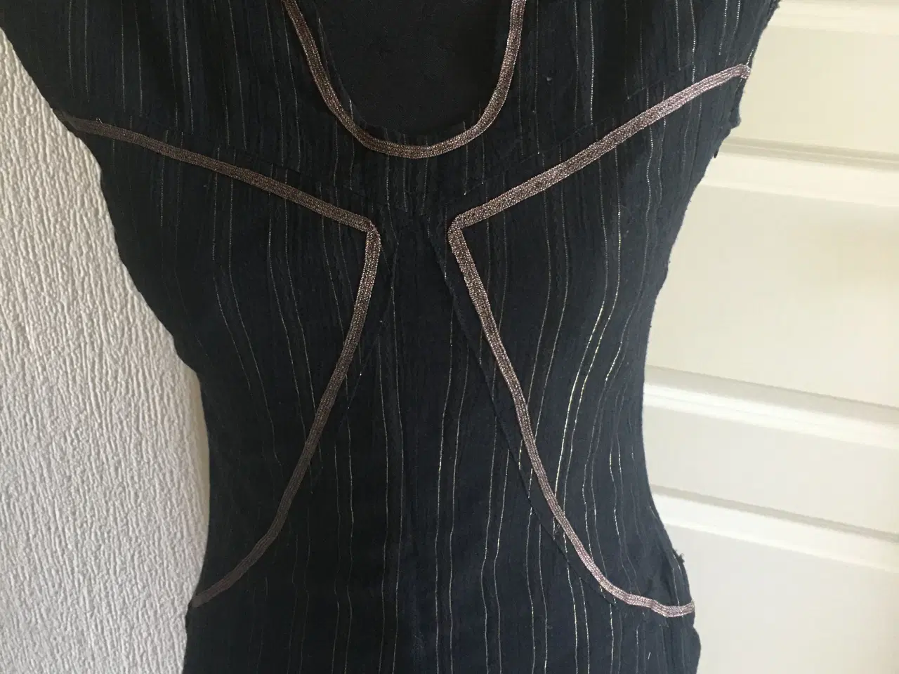 Billede 5 - Helt ny Hawaleschka ærmeløs fest/sommerkjole str.S