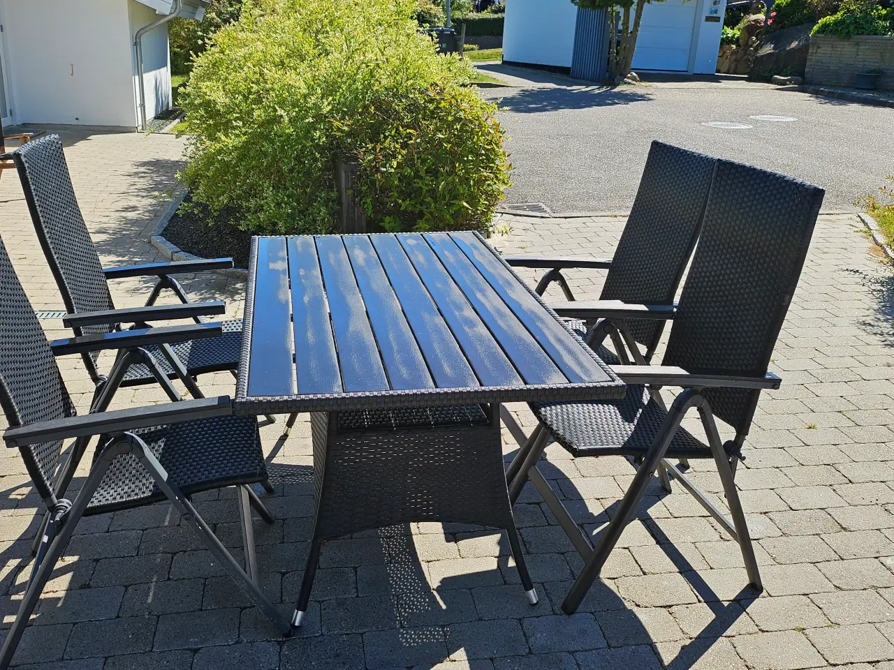 Billede 1 - Havebord med 4 stole