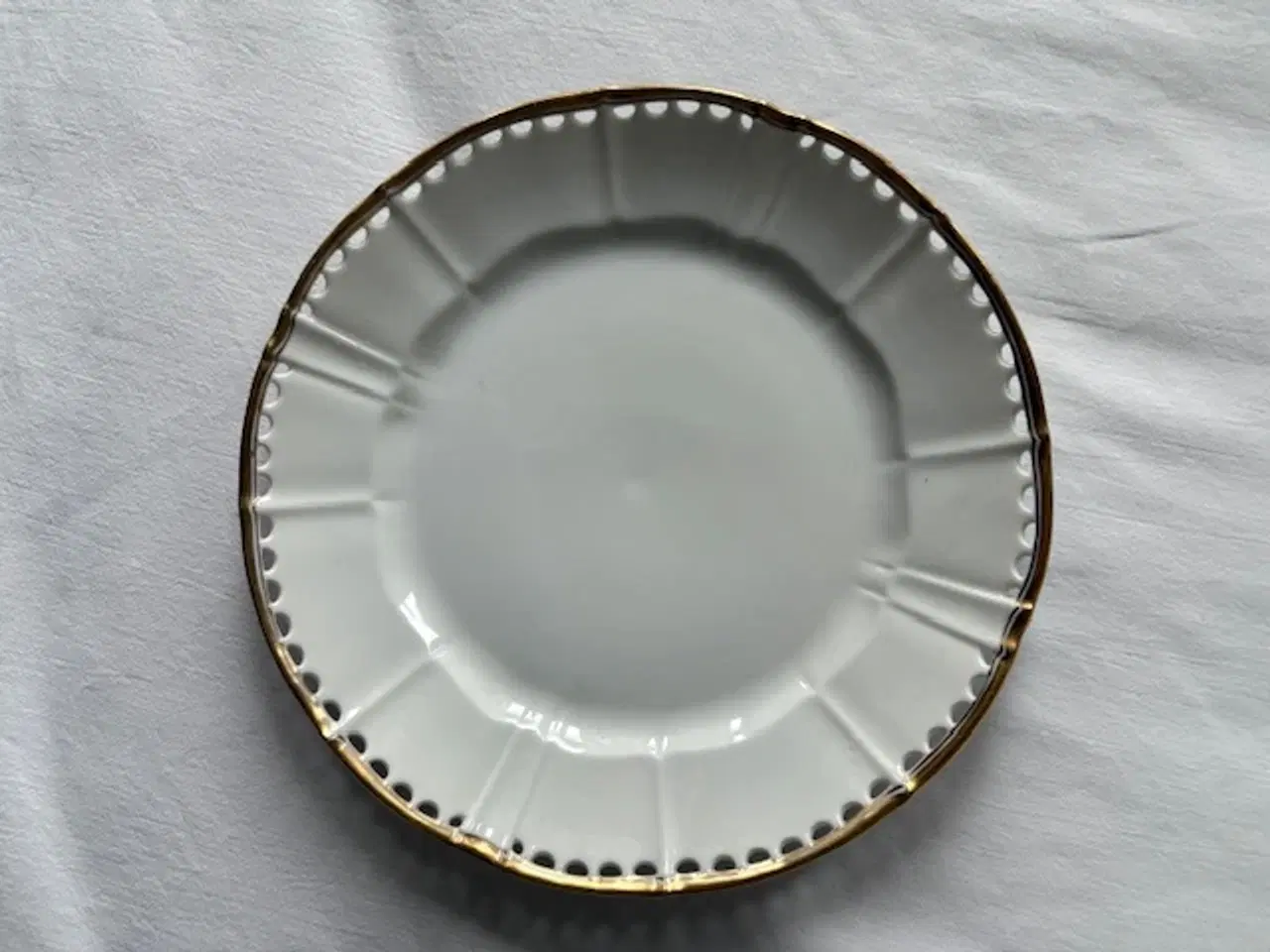 Billede 1 - Offenbach Tallerken / Fad med gennembrudt kant