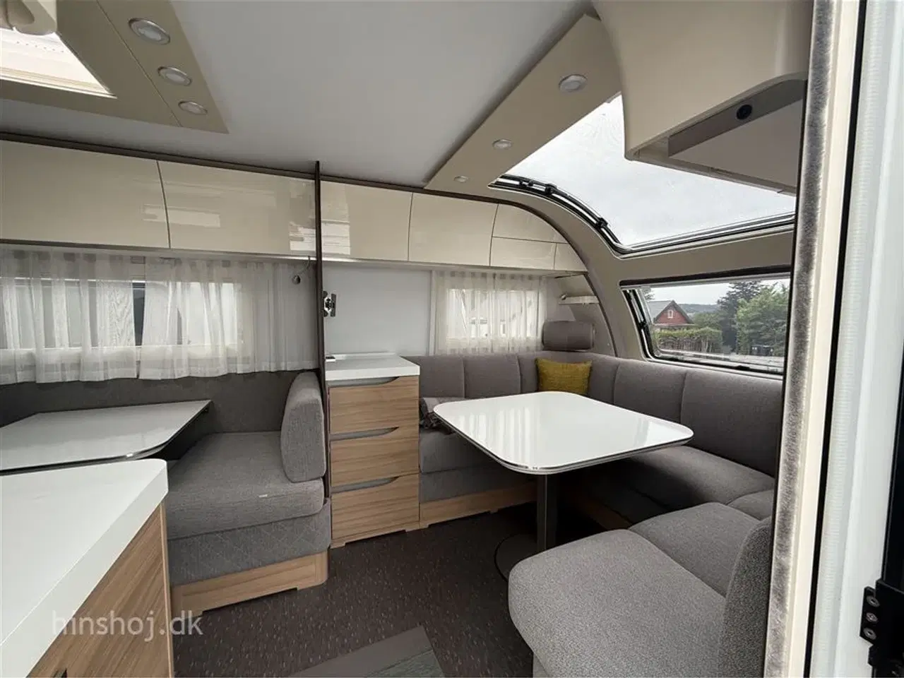 Billede 21 - 2019 - Adria Alpina 753 UP   Lækker vintervogn med dobbeltseng, rundsiddegruppe fra Hinshøj Caravan