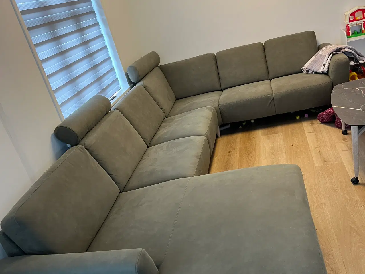 Billede 3 - Lækker u sofa.