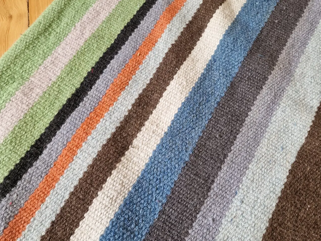 Billede 2 - Fladvævet løber i 100 % uld.