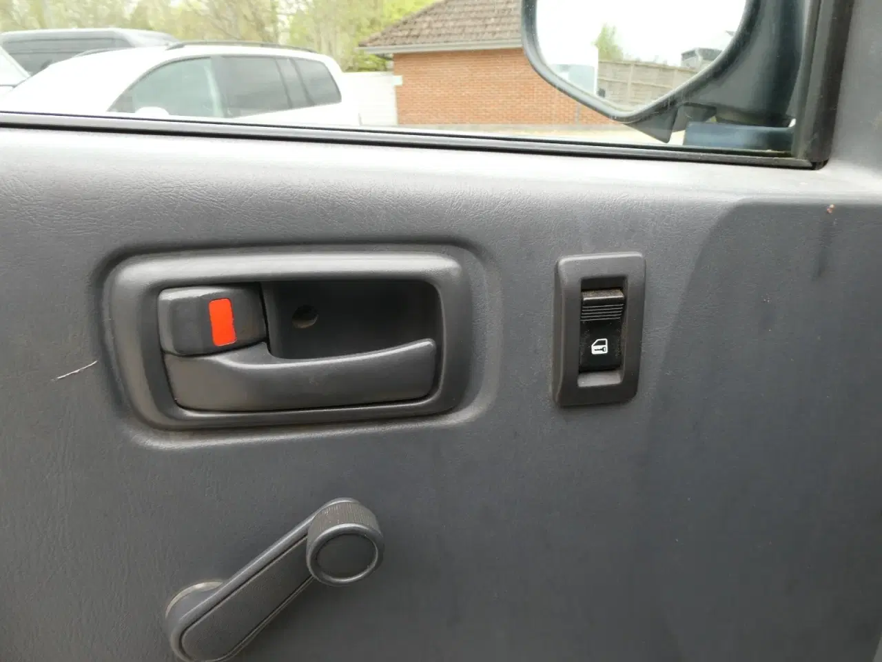 Billede 5 - Toyota HiAce 2,5 D-4D 102 Komfort lang 4x4