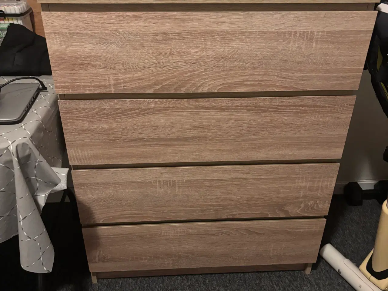 Billede 1 - Kommode med 4 skuffer