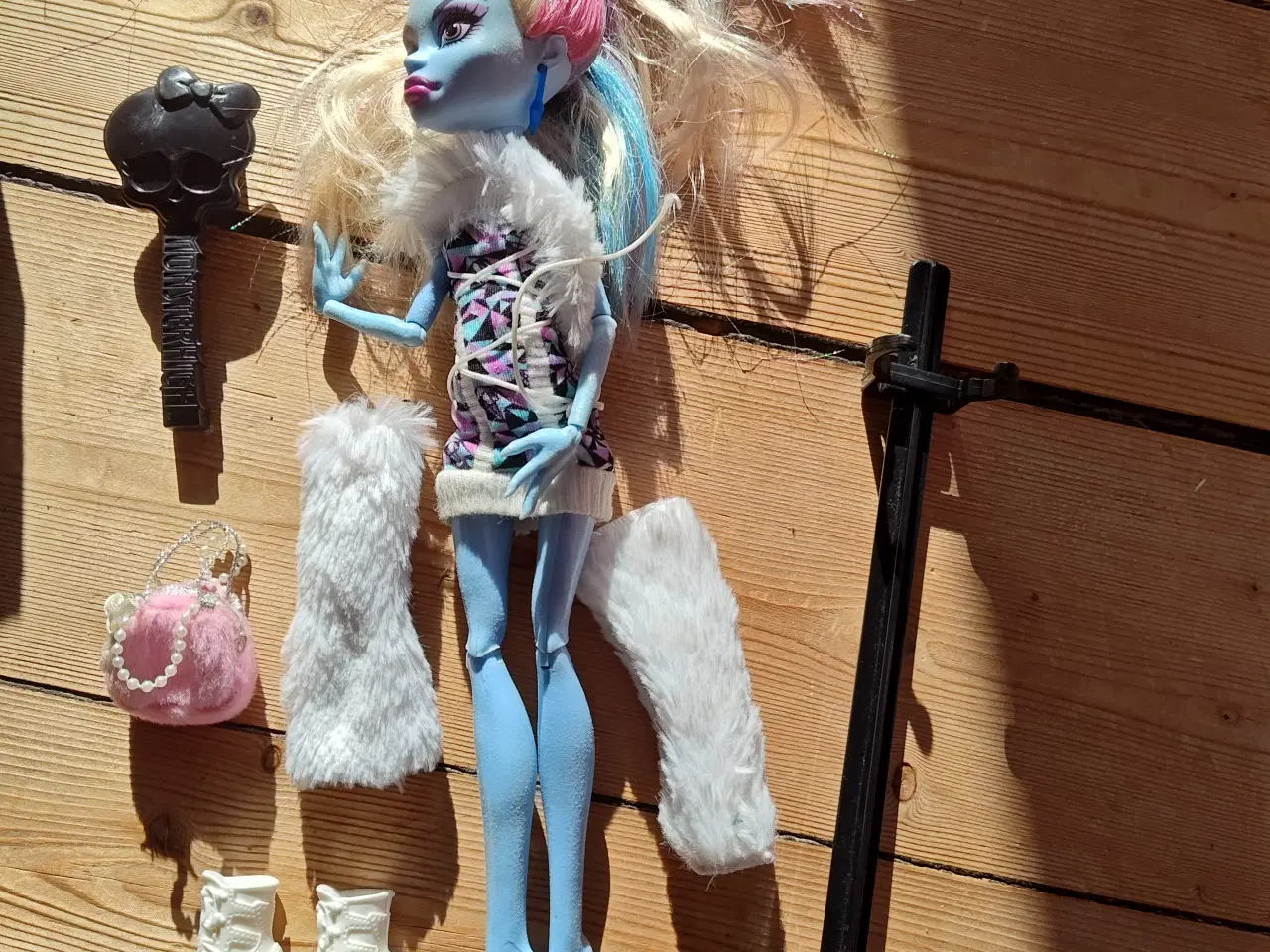 Billede 1 - Monster High Abbey Bominable Dukke
