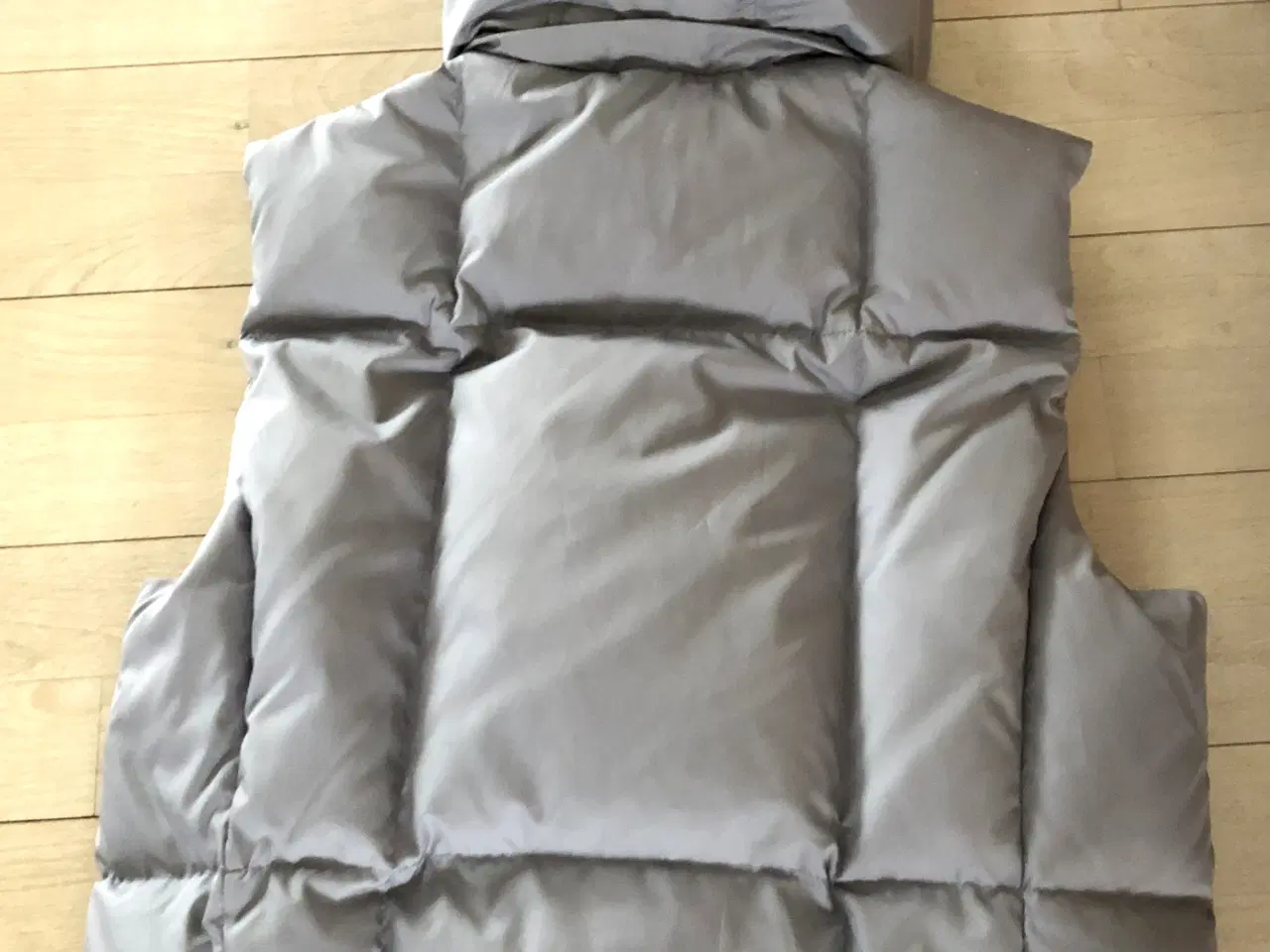 Billede 4 - DUN-VEST - dame - grå