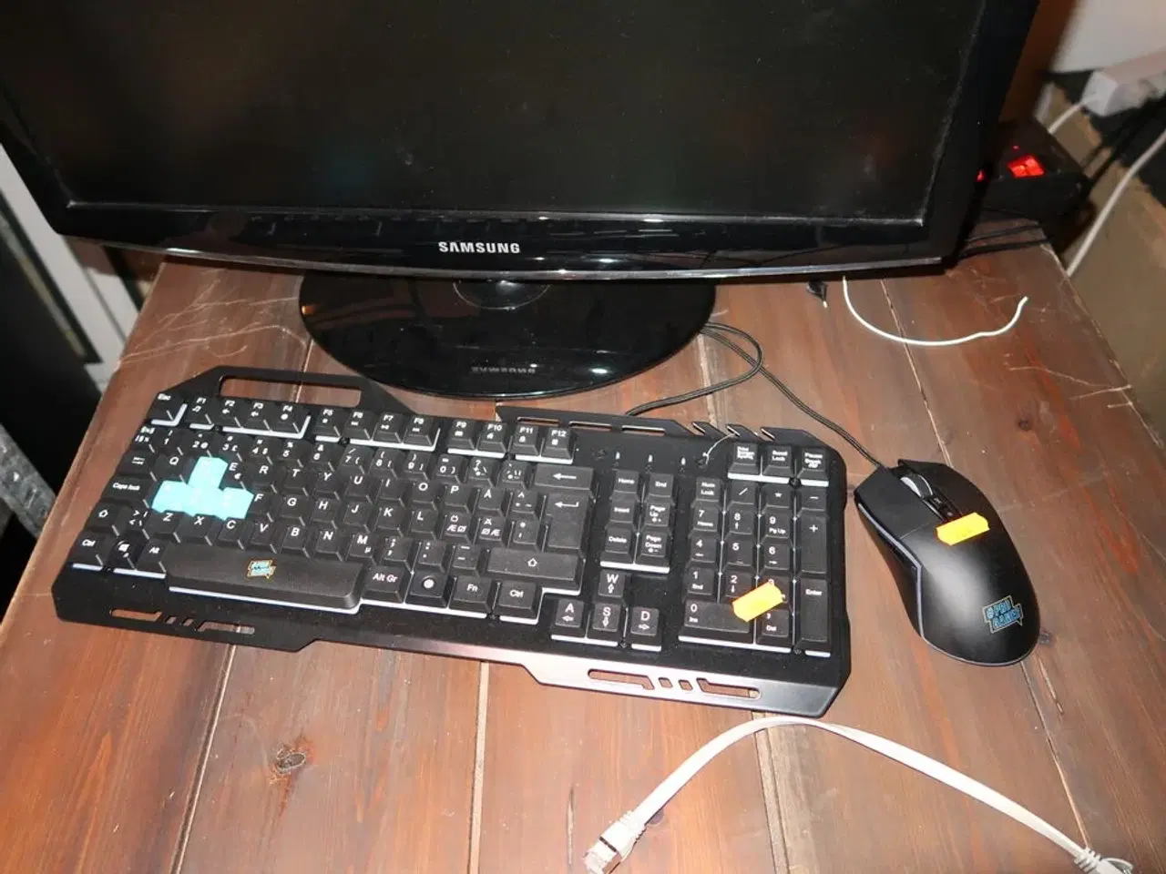 Billede 2 - Computerskærm, computer, tastatur, mus m.m.