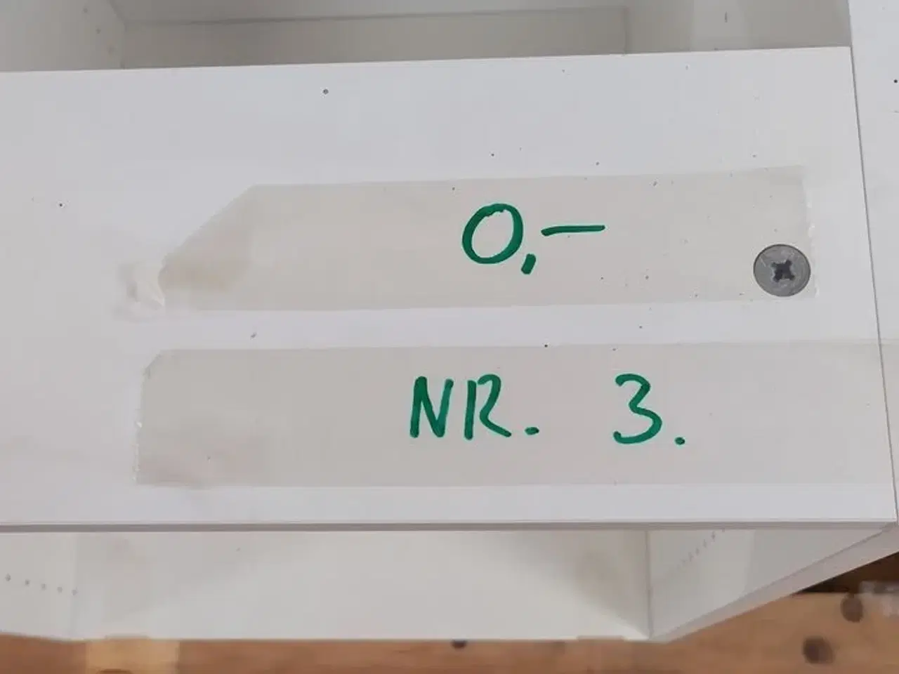 Billede 4 - 3 stk. skabe uden låge.