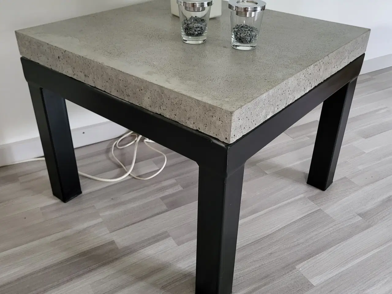 Billede 2 - Sofabord med beton bordplade