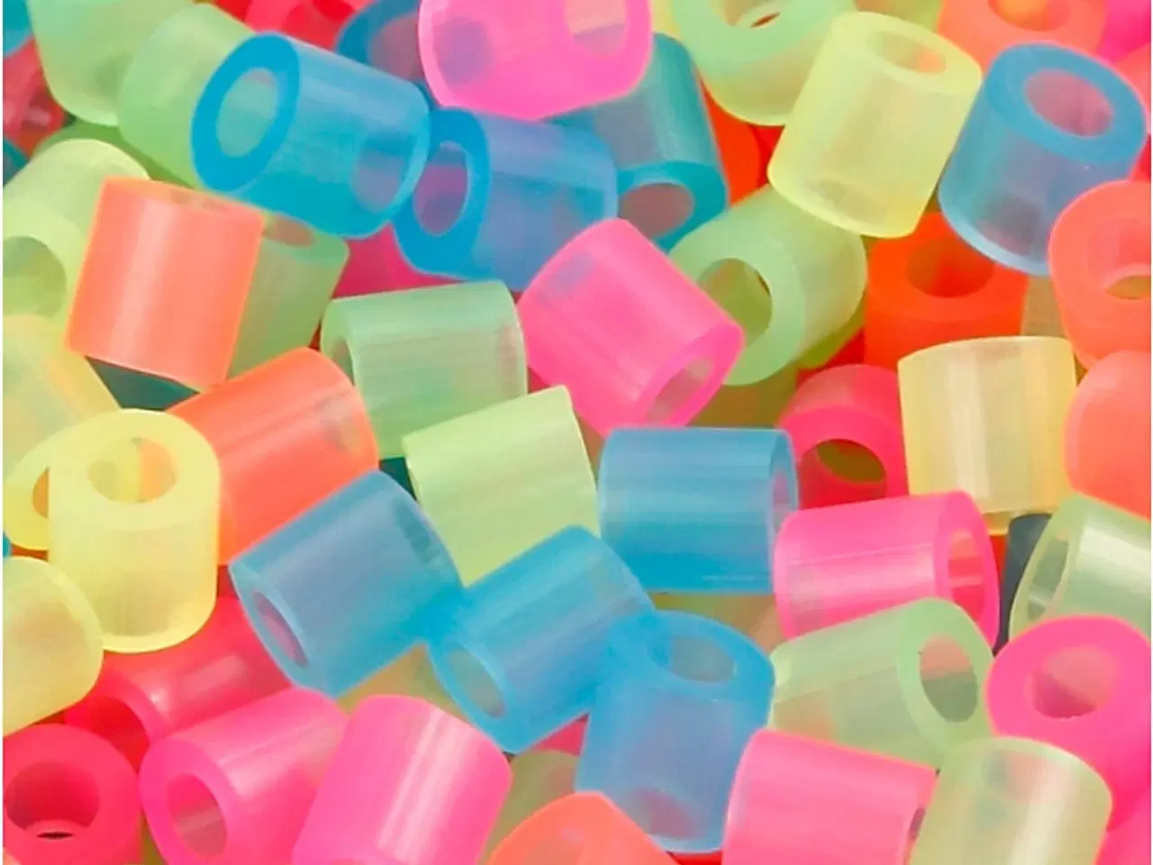 Billede 1 - Neon Rørperler 5x5 mm - 30.000 stk. til kreative projekter